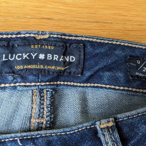 Lucky Brand cuffed mid rise jeans - Picture 5 of 7